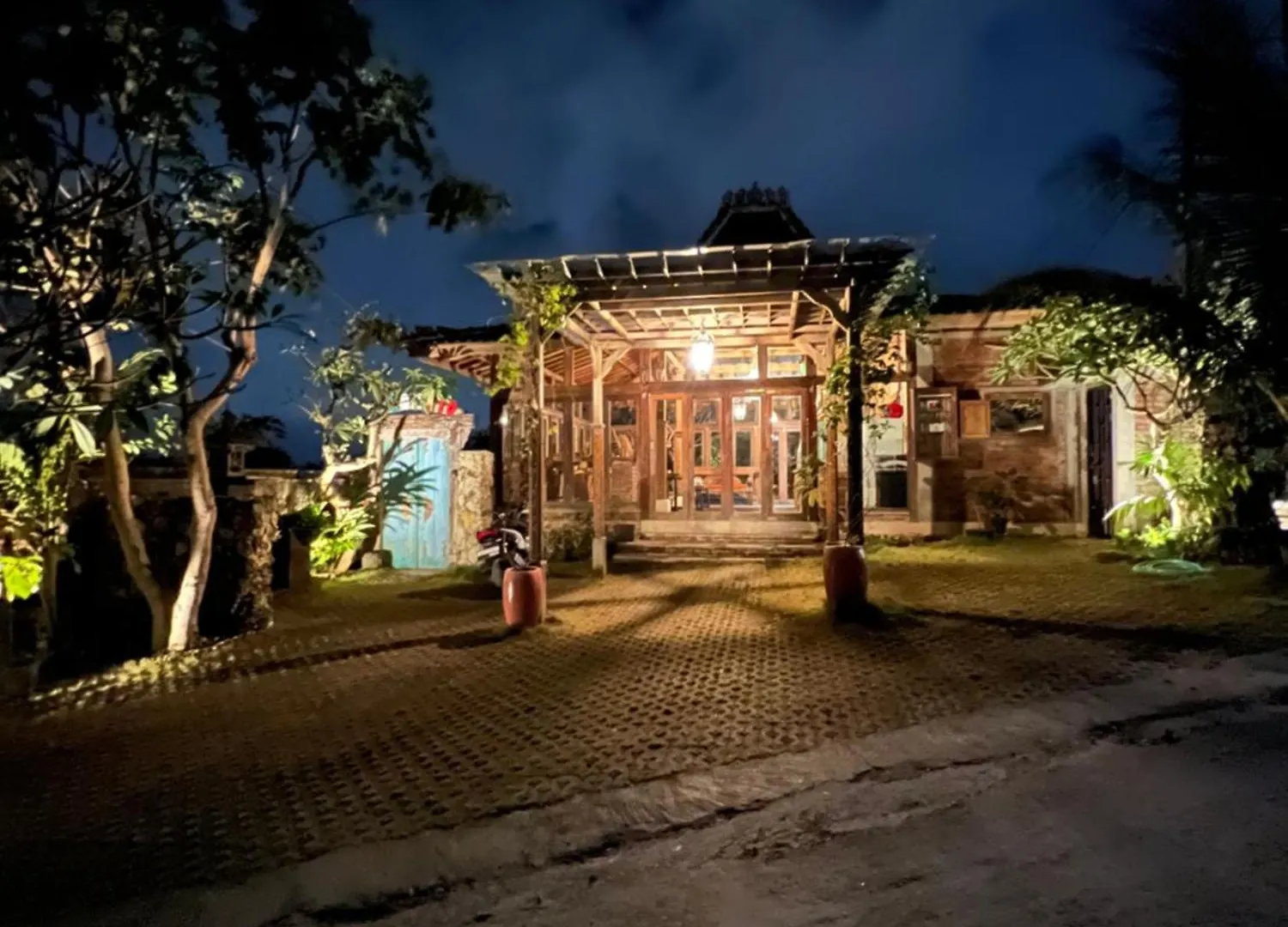 Pinokkio B&B Restaurant Ungasan Couette-café